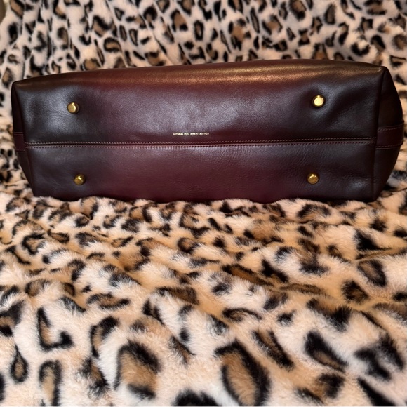 Coach Soft Empire 40 Carryall in Merlot - used 1x! - Picture 4 of 10